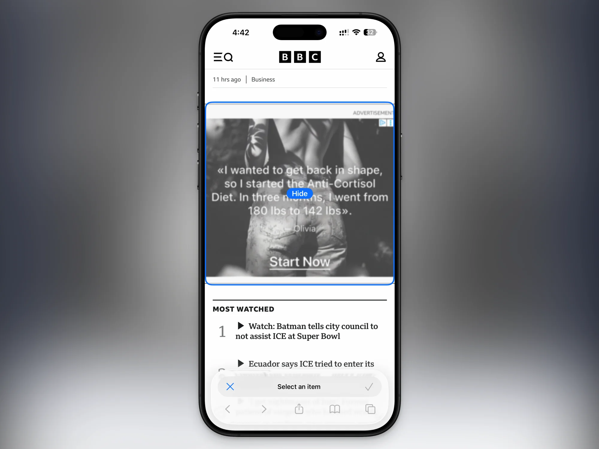 Hide distracting items in Safari