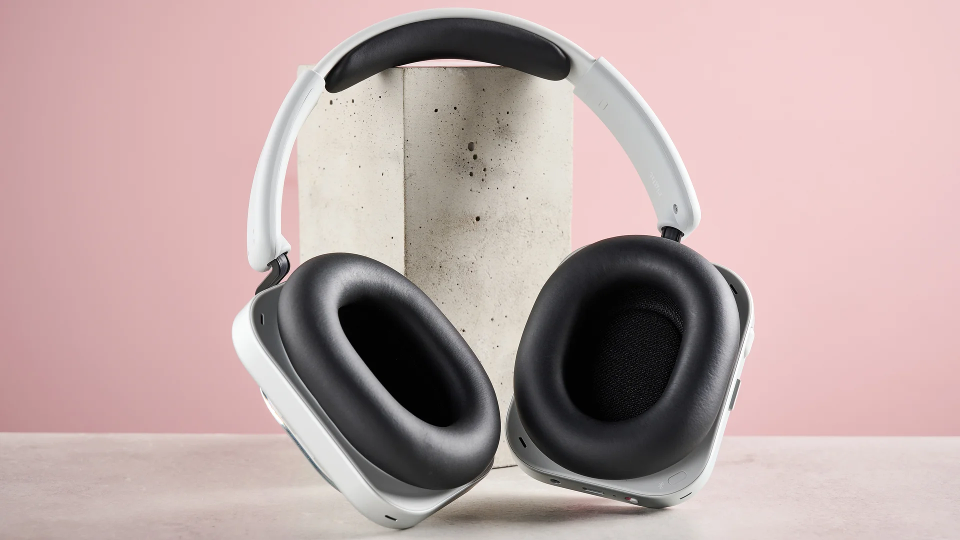 The Nothing Headphone (1) showing the earpads and headband