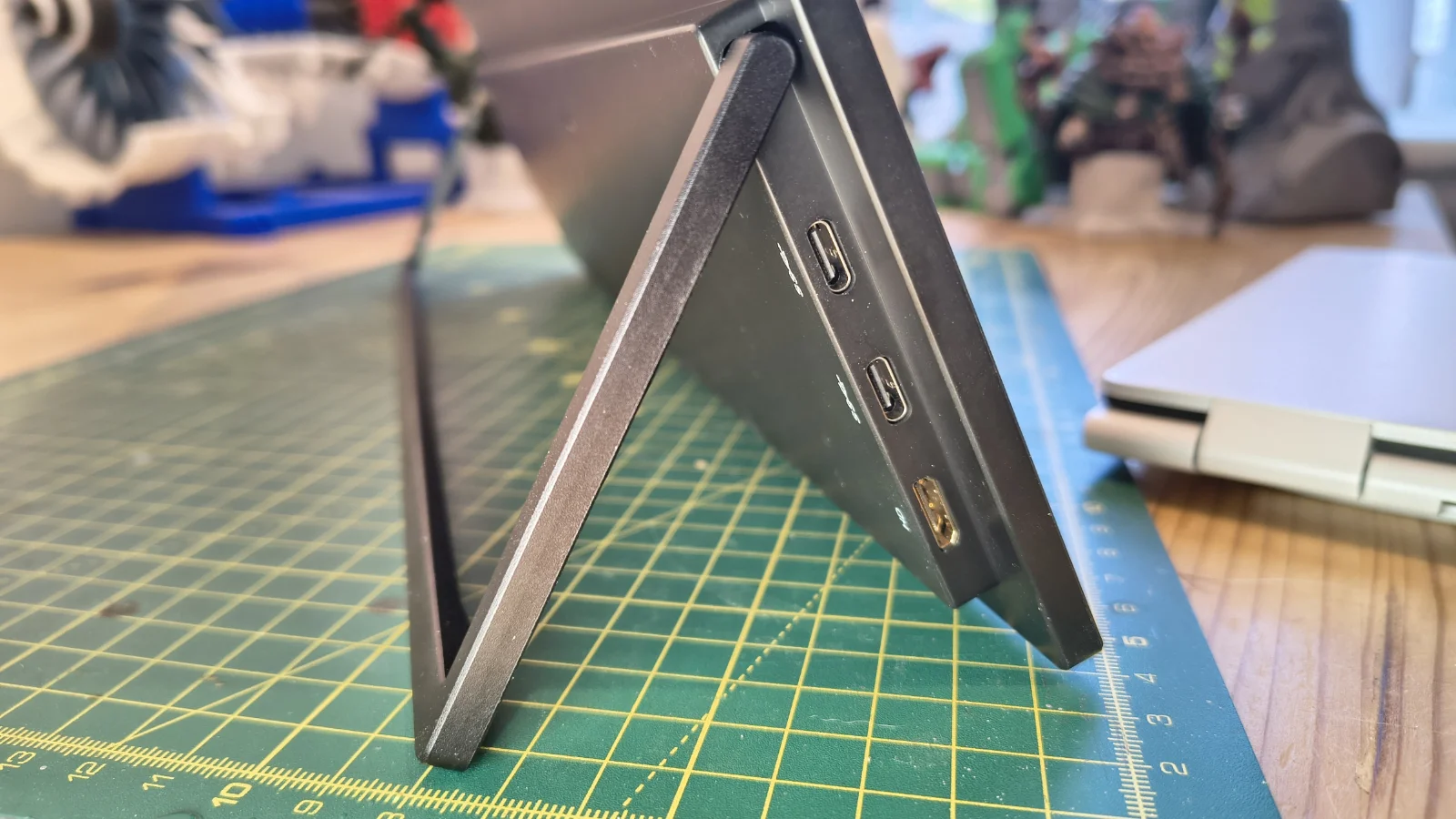 UPERFECT UFree V Battery Wireless Portable Monitor